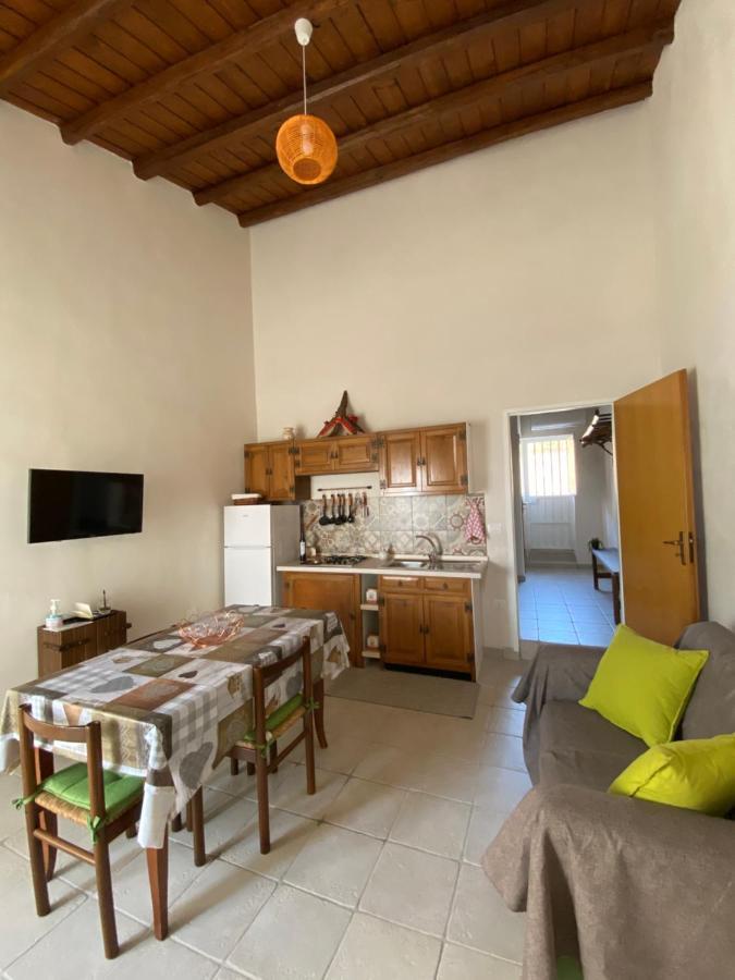 La Dimora Delle Coste Apartment Комизо Екстериор снимка