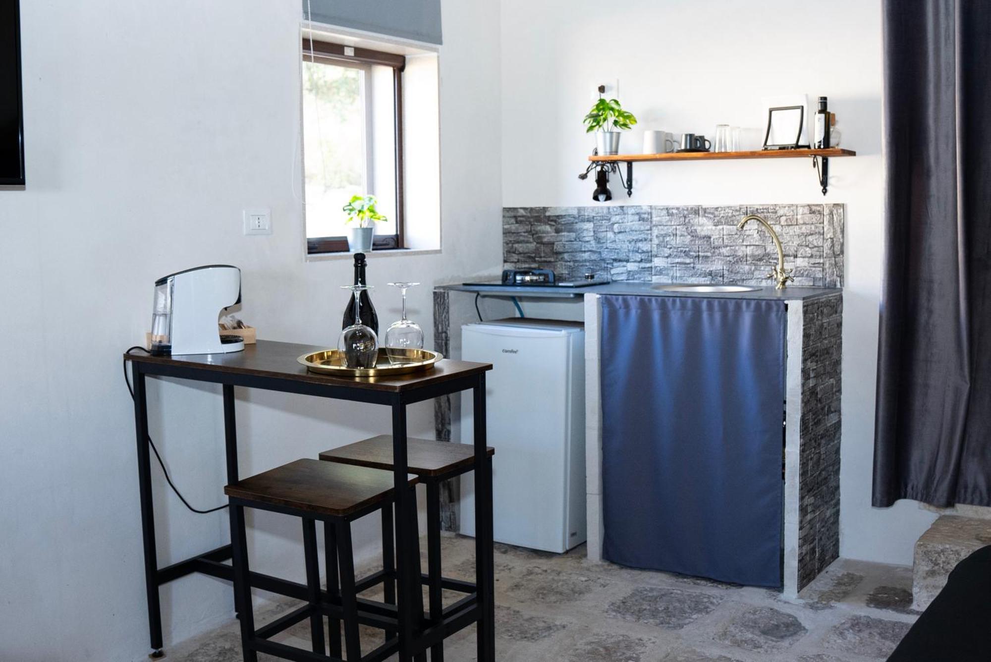 La Dimora Delle Coste Apartment Комизо Екстериор снимка
