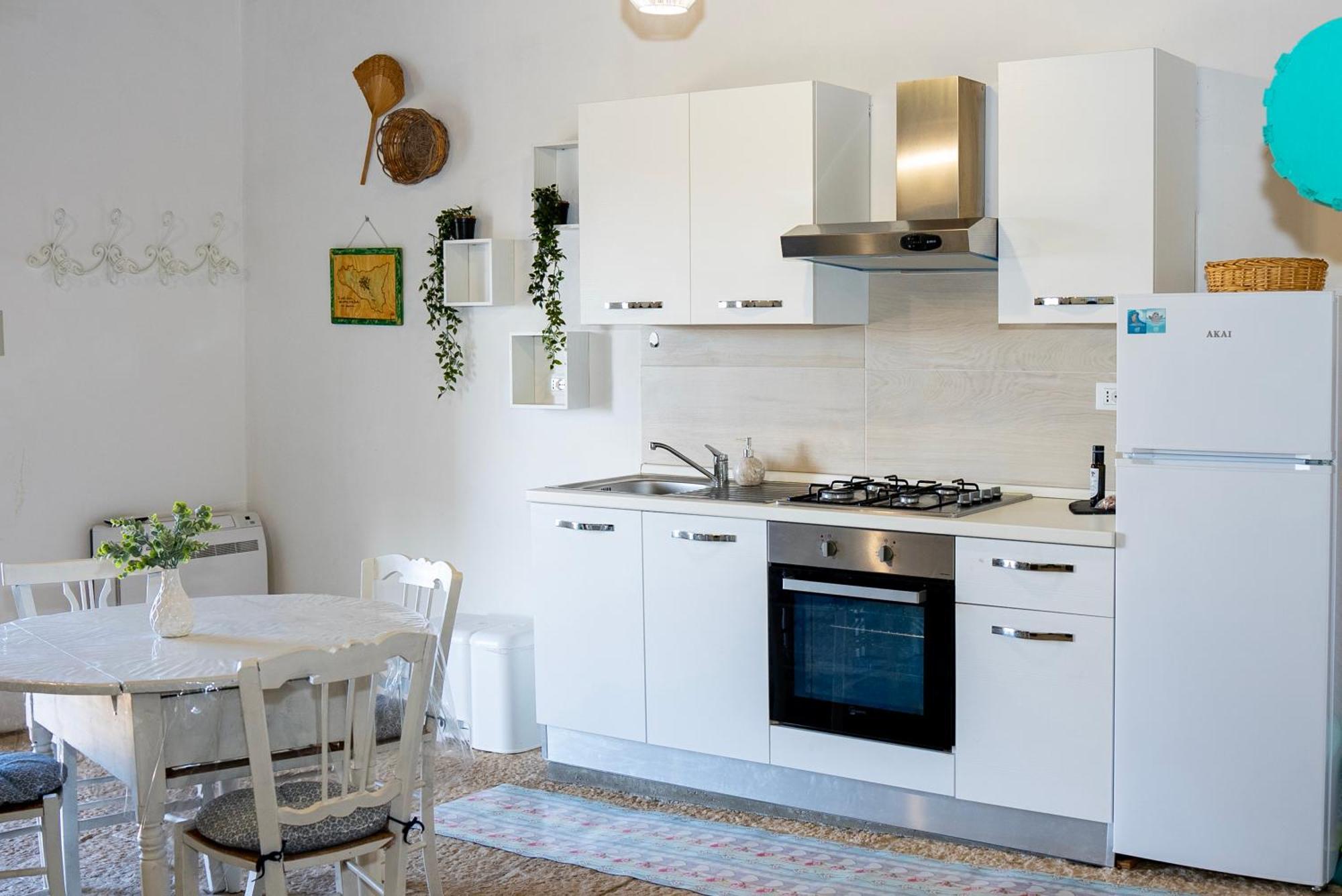 La Dimora Delle Coste Apartment Комизо Екстериор снимка